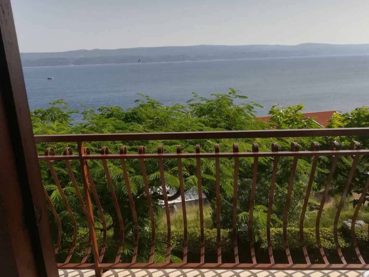 Apartmani Ujdur 奥米什 外观 照片