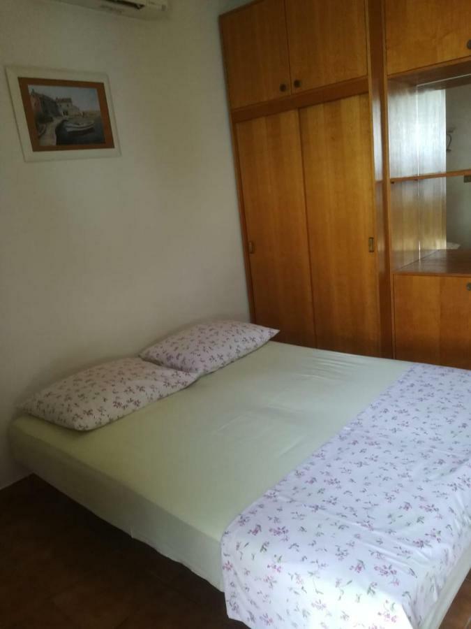Apartmani Ujdur 奥米什 外观 照片