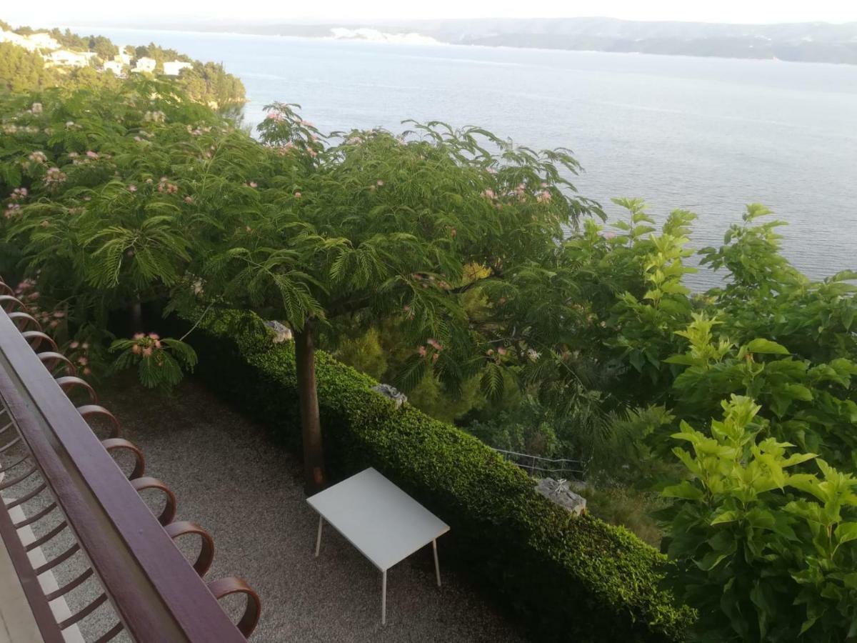 Apartmani Ujdur 奥米什 外观 照片