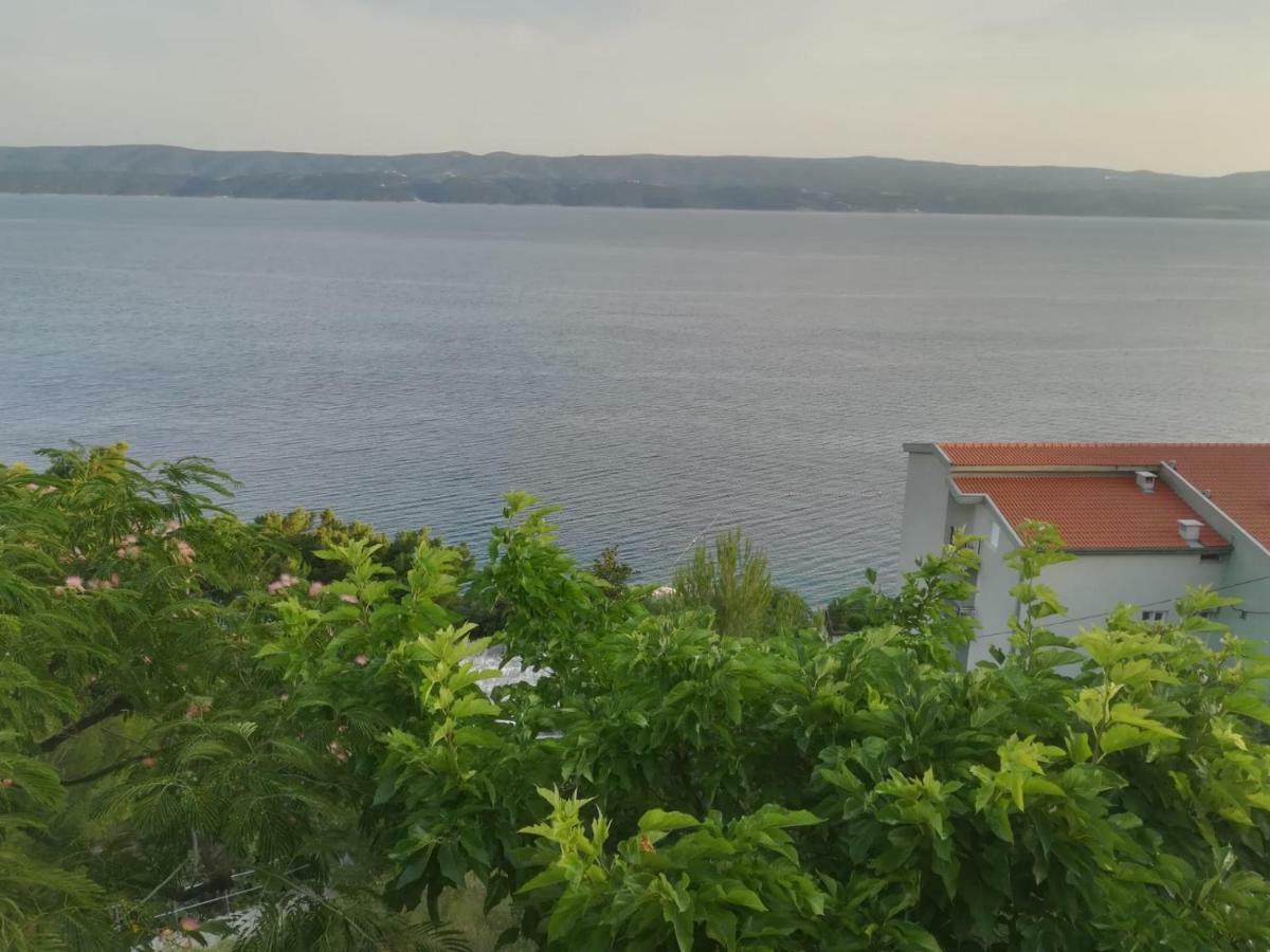 Apartmani Ujdur 奥米什 外观 照片