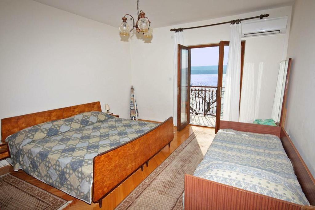 Apartmani Ujdur 奥米什 外观 照片